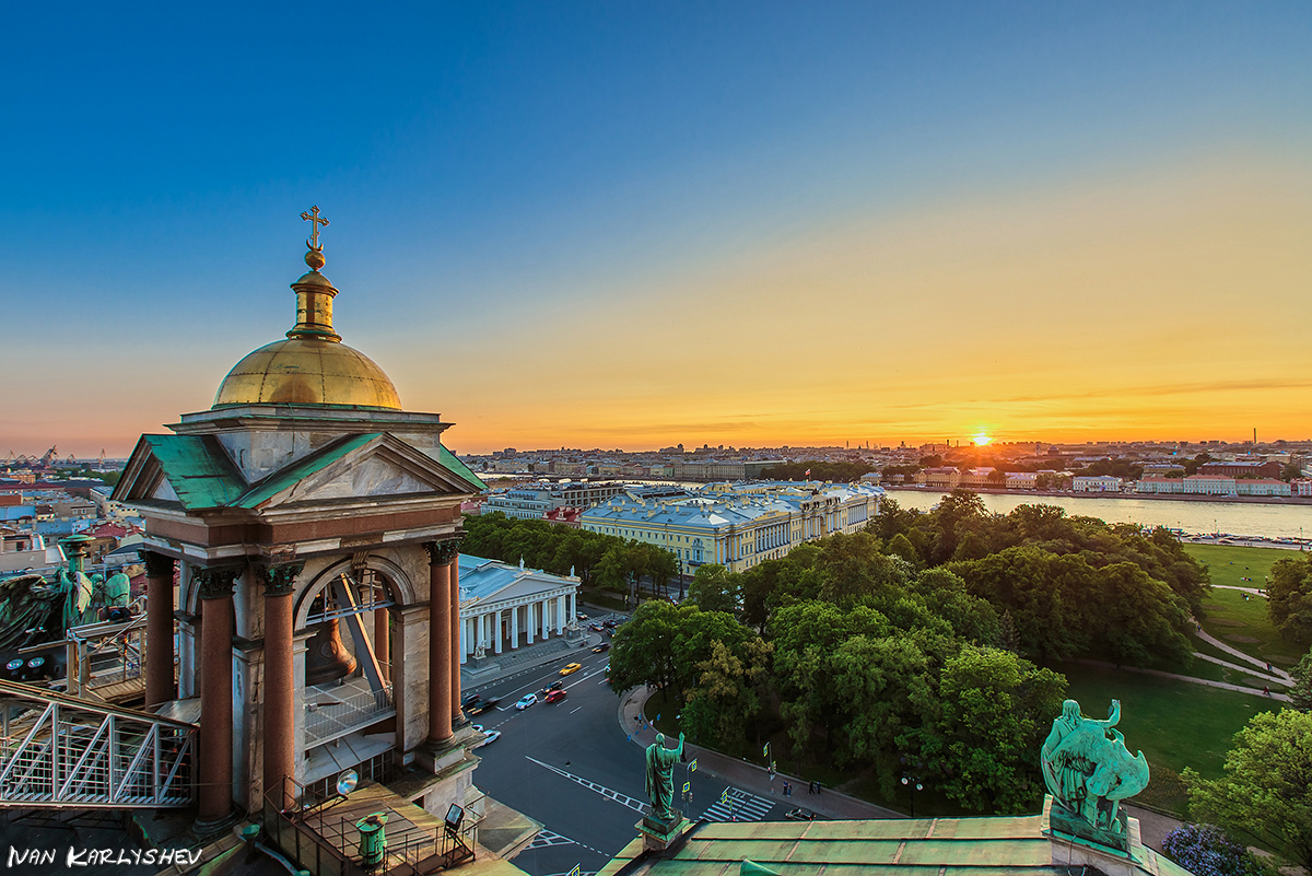 Колоннада исаакиевского собора фото