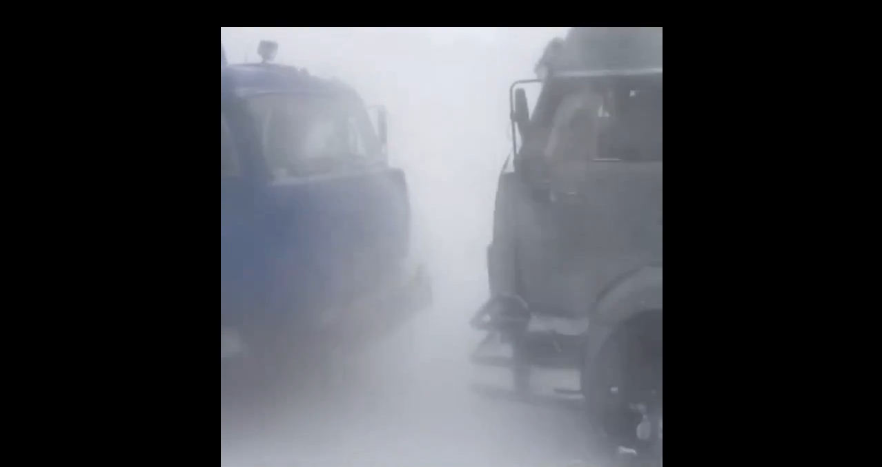 In Yakutia, truckers were covered by a blizzard - Yakutia, Truckers, Blizzard, , Tiksi, Kamaz, Video