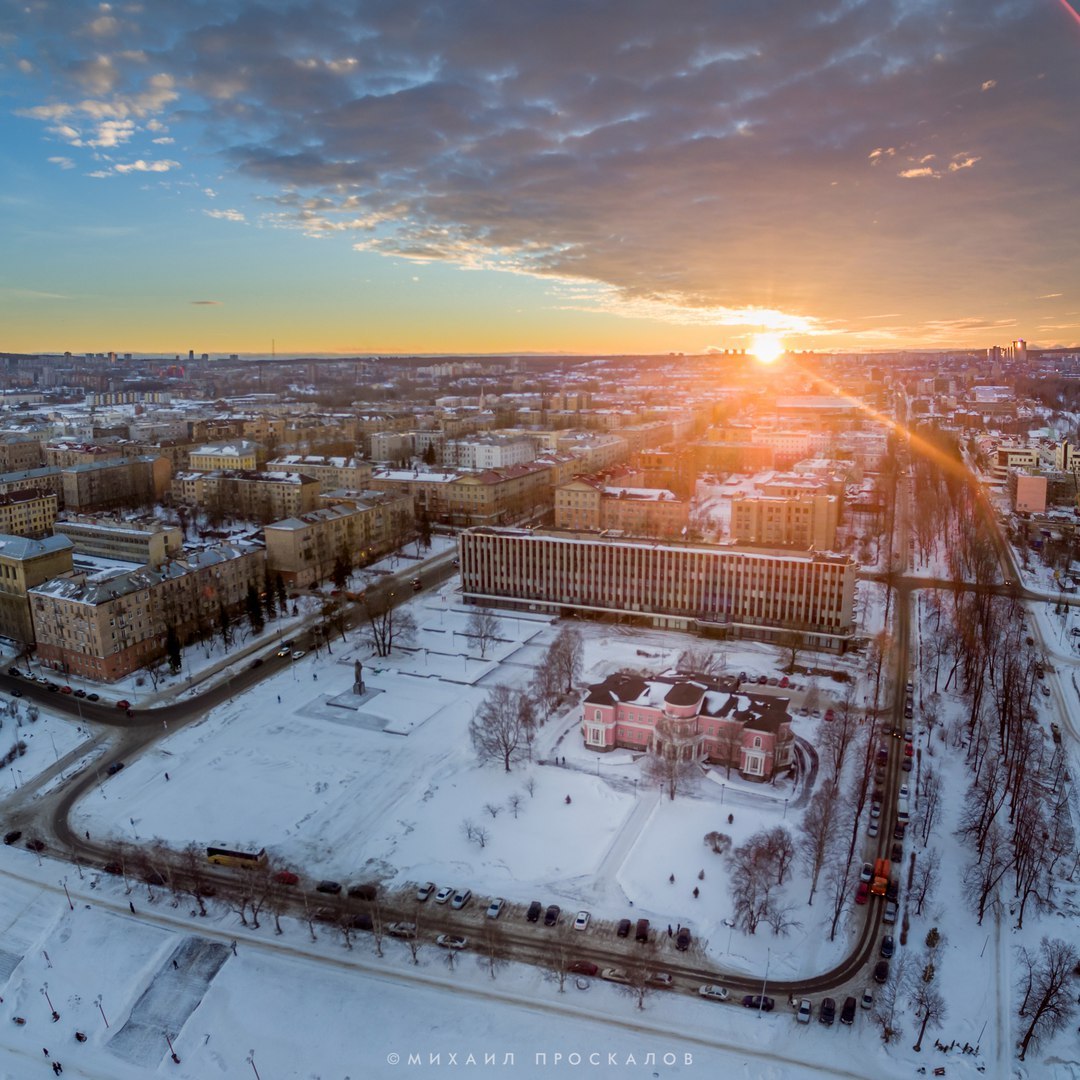 Проспекты петрозаводска. Карельский проспект Петрозаводск. Карельский проспект 2б Петрозаводск. Ленина 2 Петрозаводск. Петрозаводск пр Карельский д.11а панорама.