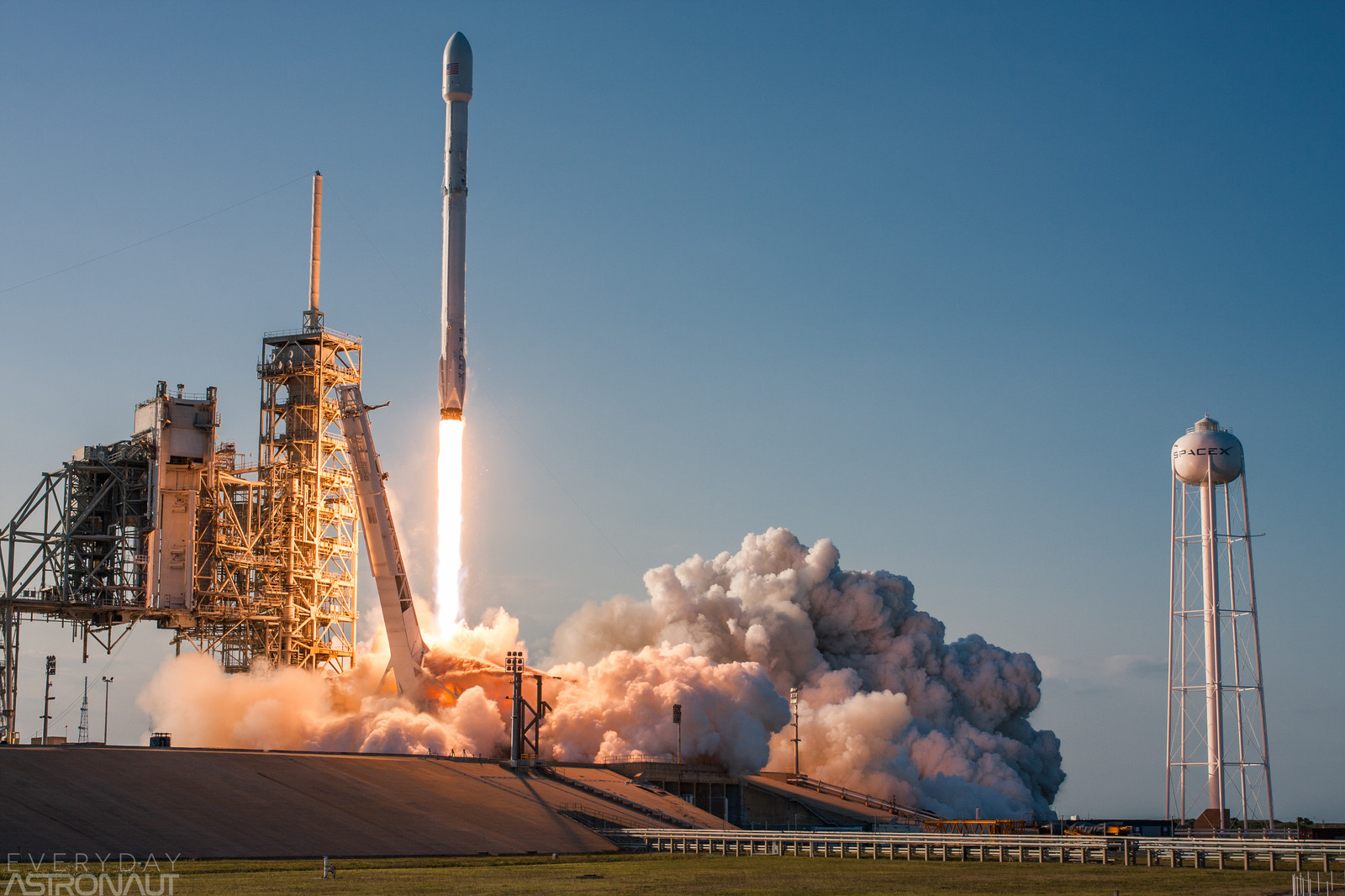 Launch Falcon 9 - Spacex, Falcon 9, Space