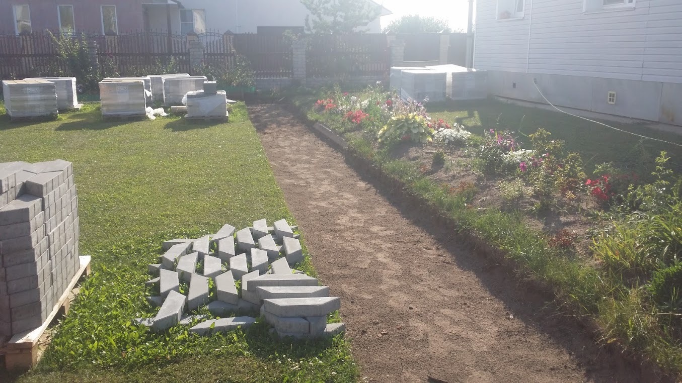 Trapezoids and squares in paving - My, Paving stones, Beautification, Garden, Longpost