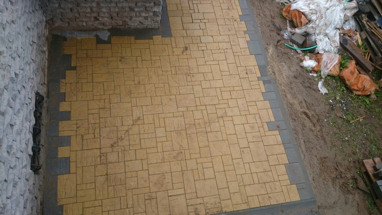 Yellow carpet with gray piping - My, Paving stones, Sidewalk, Beautification, Longpost