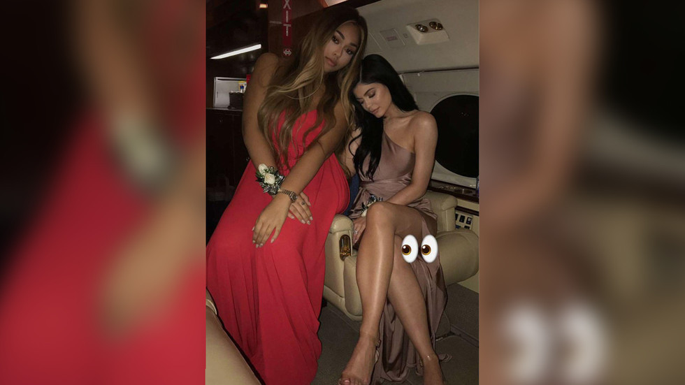 The girl refused to go to the prom with the guy, he was not at a loss and came to the ball with his sister Kardashian. - news, Picture with text, High school graduation, Kardashians