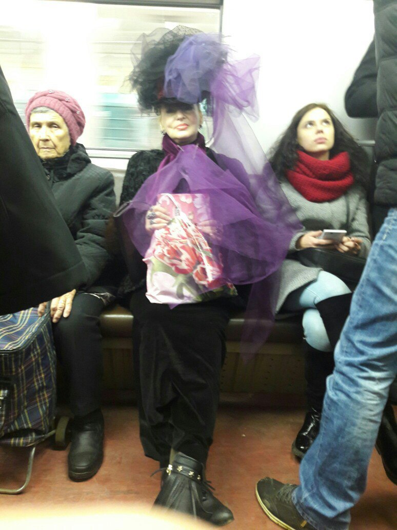 It is not proper for a secular lady to go out into the world without a veil. Passengers of the Moscow metro, as usual, surprise) - My, Moscow, Metro, Style, Fashion, The photo, beauty