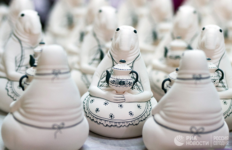 At the Gzhel Porcelain Factory, they told what they expect from the gzhdun - , , Longpost, Zhdun