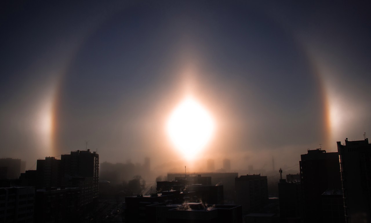 Halo effect over Yekaterinburg - My, Halo, Ural, Town, The photo, Yekaterinburg, Beautiful