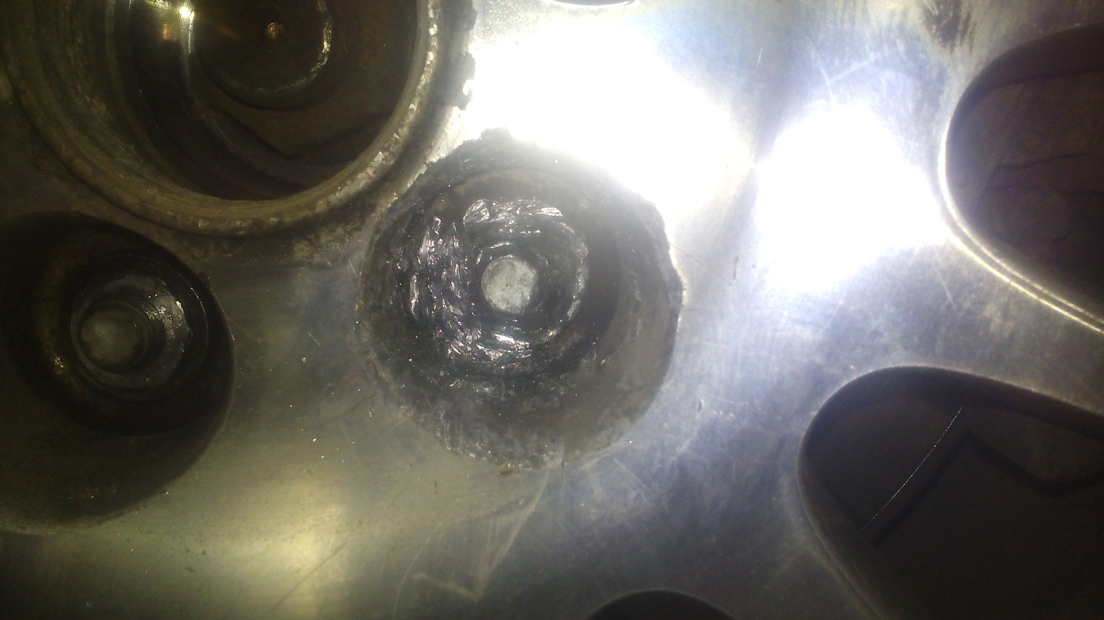 Nuts loosened - My, screw, Car service, Chrysler, Колесо, Welding, Longpost