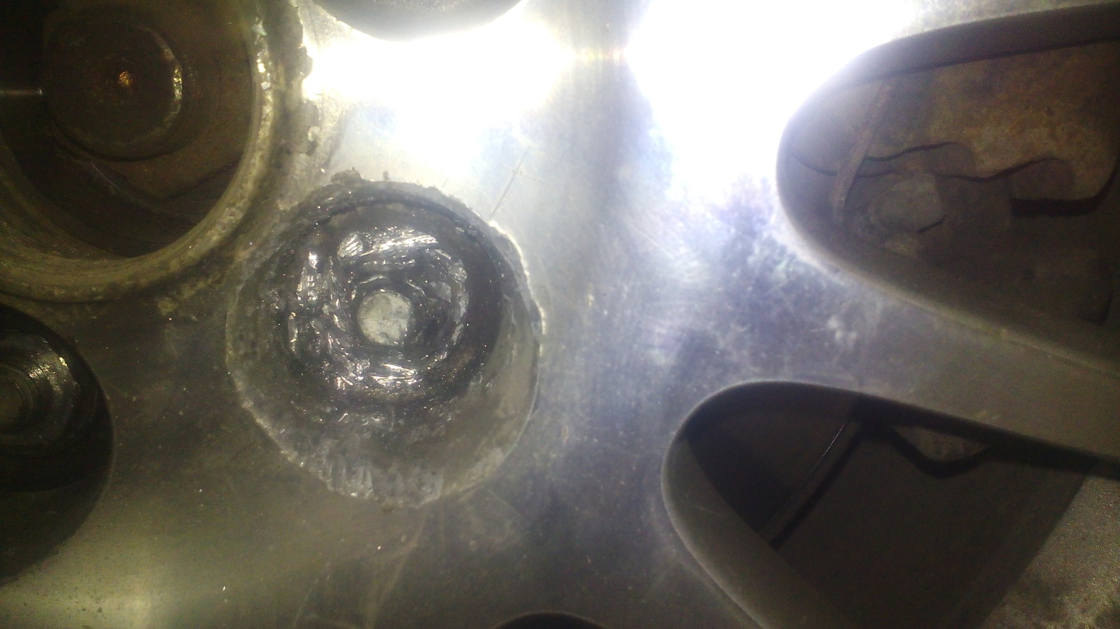 Nuts loosened - My, screw, Car service, Chrysler, Колесо, Welding, Longpost