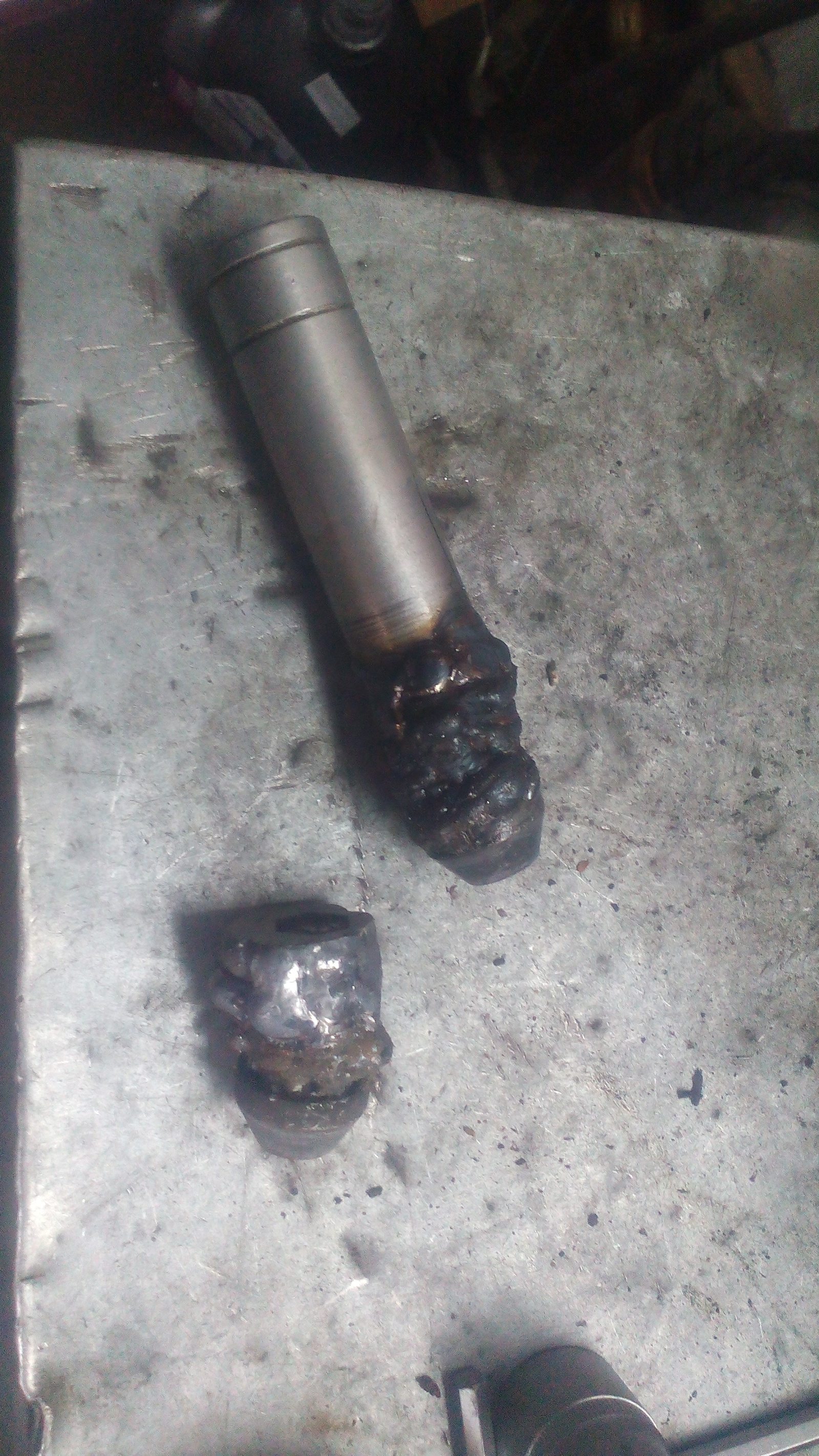 Nuts loosened - My, screw, Car service, Chrysler, Колесо, Welding, Longpost