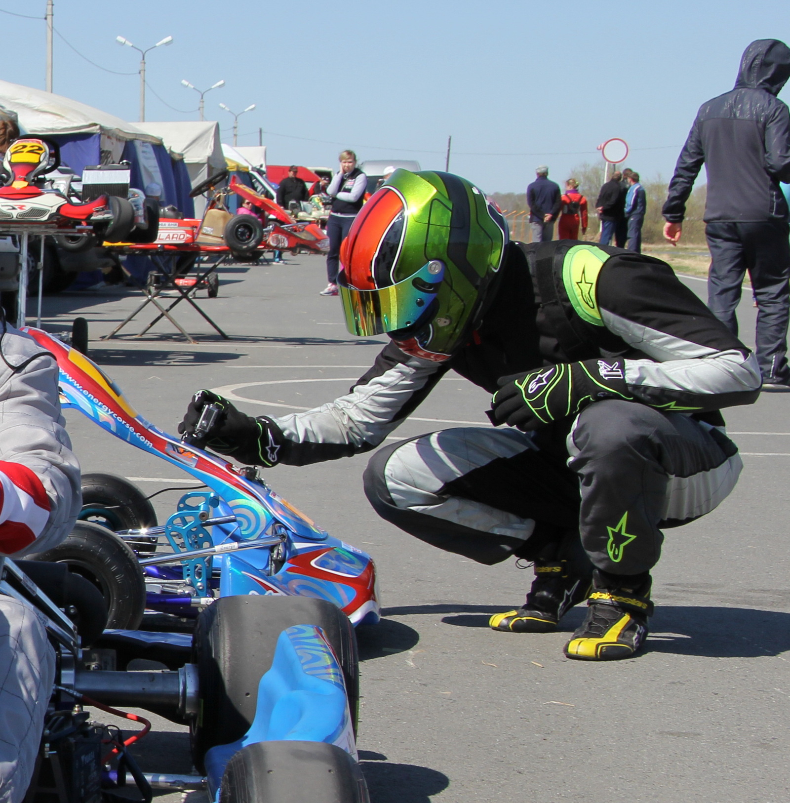 A little (2 helmets but a lot of photos) airbrushing on karting helmets (part 2) - My, Airbrushing, Airbrushing on the helmet, Arai, Karting, Tyumen, Airbrushing72, Tyumenaero, Longpost