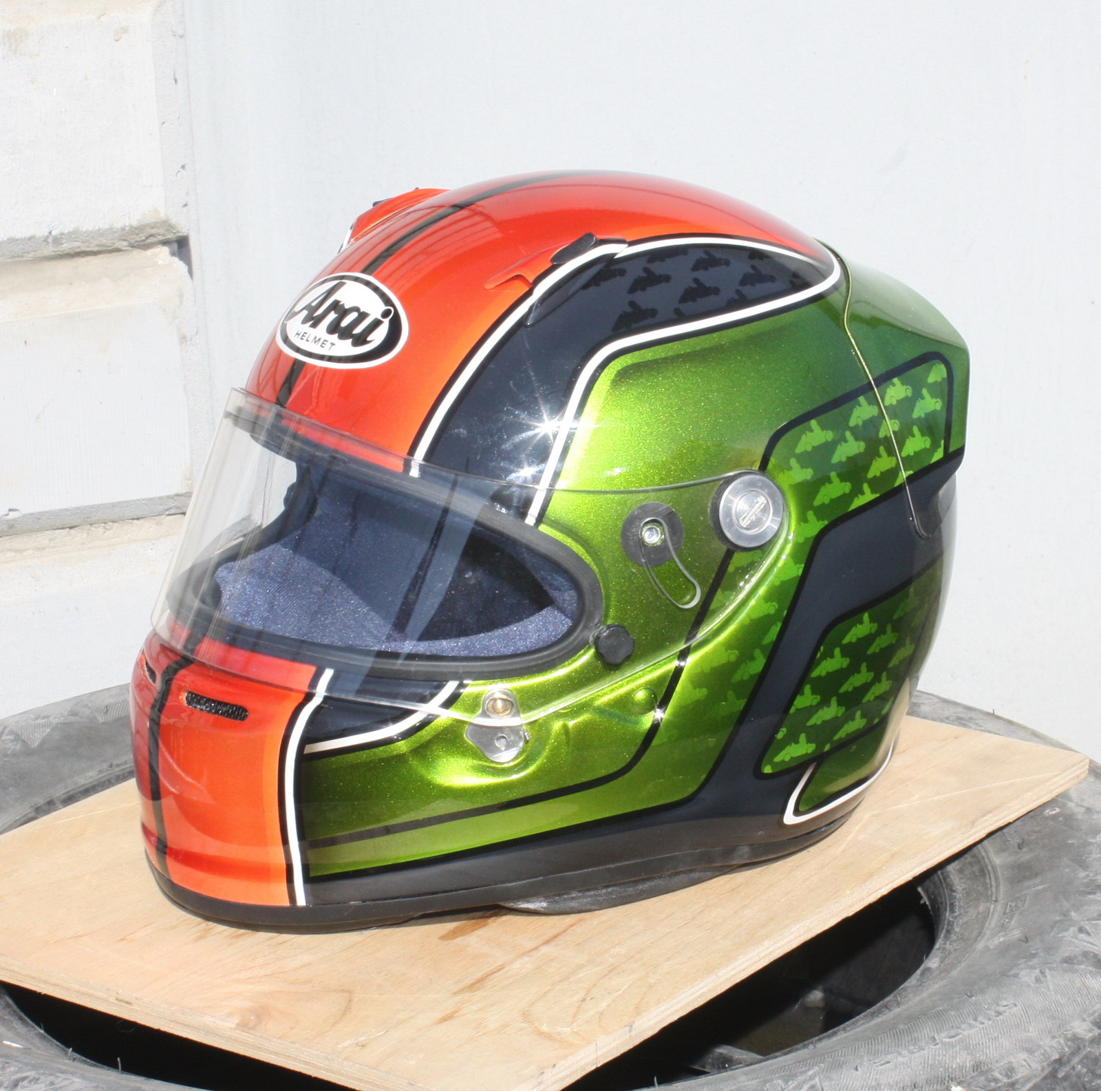 A little (2 helmets but a lot of photos) airbrushing on karting helmets (part 2) - My, Airbrushing, Airbrushing on the helmet, Arai, Karting, Tyumen, Airbrushing72, Tyumenaero, Longpost