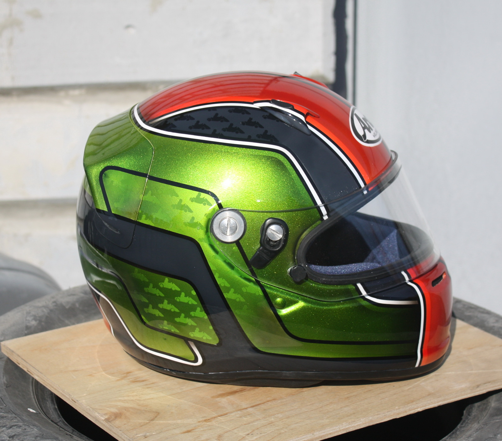 A little (2 helmets but a lot of photos) airbrushing on karting helmets (part 2) - My, Airbrushing, Airbrushing on the helmet, Arai, Karting, Tyumen, Airbrushing72, Tyumenaero, Longpost