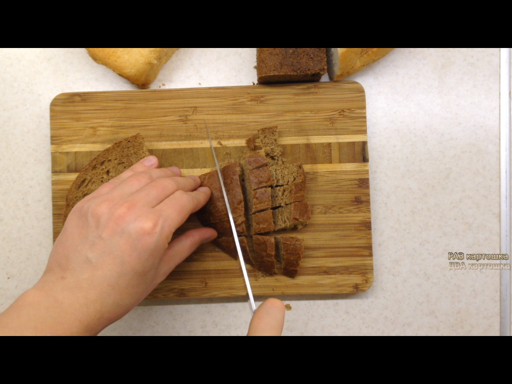 Homemade garlic croutons in the oven - My, Crackers, Toast, Beer snack, Croutons with garlic, Croutons, Longpost