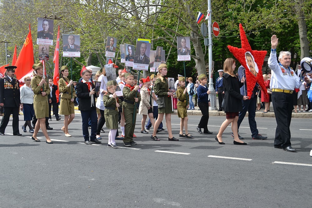 Immortal regiment in Sevastopol - My, Victory parade, Sevastopol, Immortal Regiment, Longpost