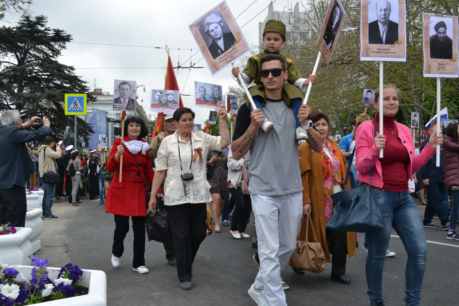 Immortal regiment in Sevastopol - My, Victory parade, Sevastopol, Immortal Regiment, Longpost