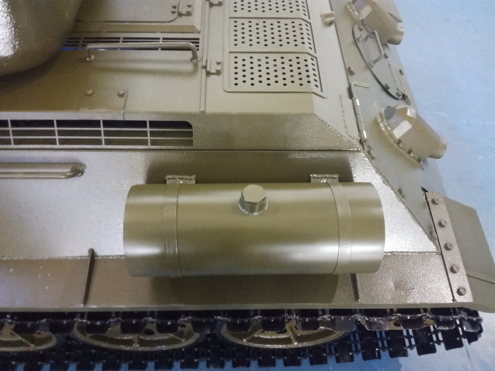 So we built .... Yeysk, T34-85 1: 2.4 - My, Tanks, Scale model, May 9, Longpost, cat, 