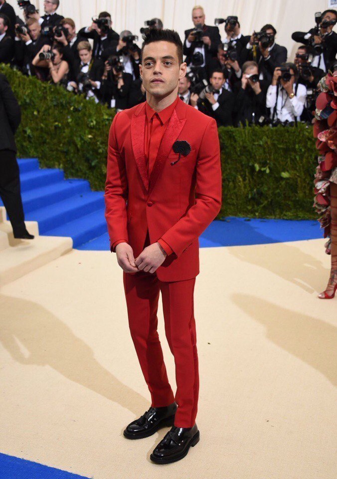 If you cut Rami Malek, Dior will flow out of him. - Rami Malek, Girls, Playgirl, Guys, The male, Dior, Longpost, Men