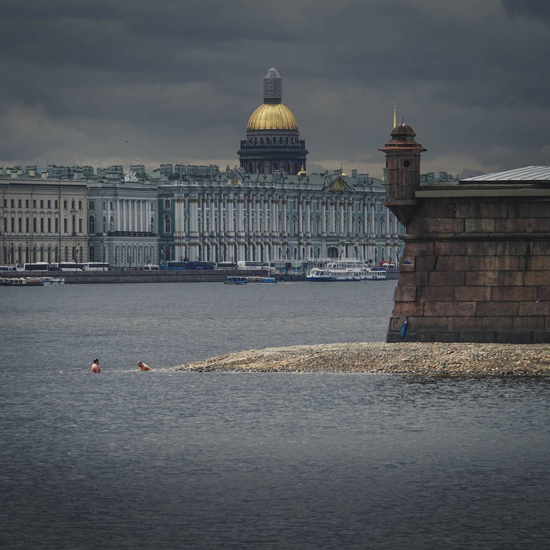 Bathing season is open! That feeling when you dive into the hole in May. - Saint Petersburg, Beach season