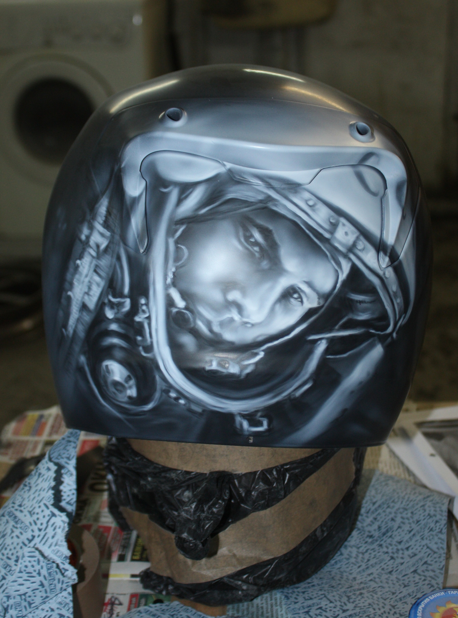 Airbrushing on HJC motorcycle helmet. - My, Airbrushing, Airbrushing on the helmet, Yuri Gagarin, Airbrushing72, Tyumen, Tyumenaero, Tyumenaero, Longpost