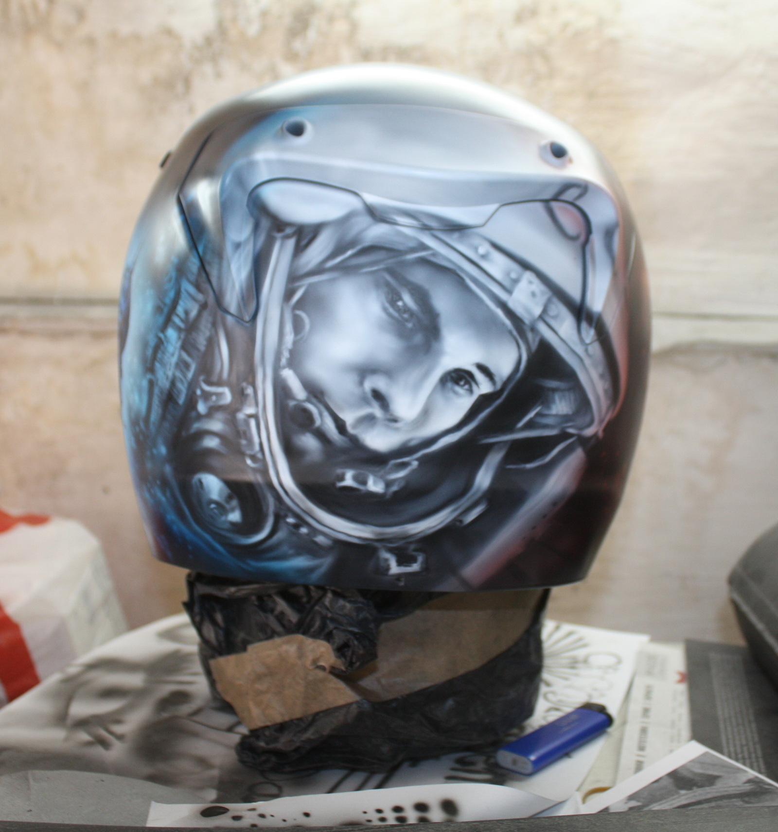 Airbrushing on HJC motorcycle helmet. - My, Airbrushing, Airbrushing on the helmet, Yuri Gagarin, Airbrushing72, Tyumen, Tyumenaero, Tyumenaero, Longpost