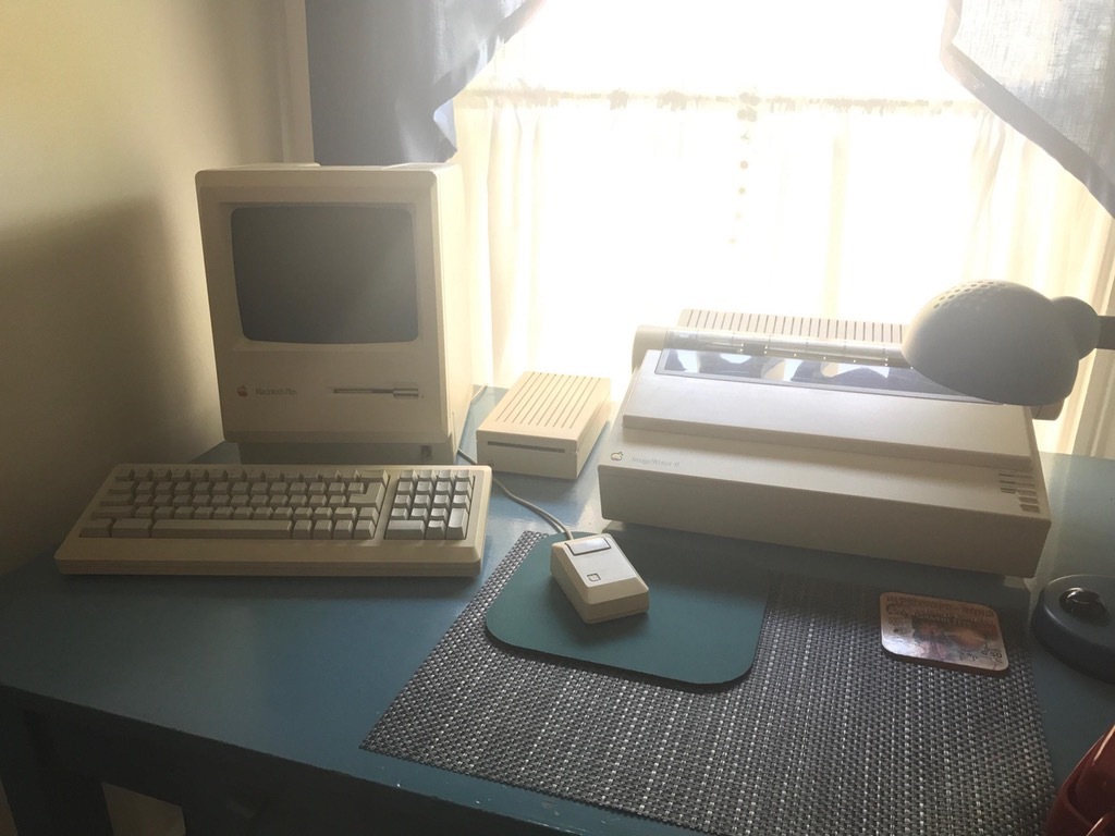 The wife visited a house that was being sold by an 80-year-old couple. And this installation was in one of the rooms - The photo, Computer, Old school