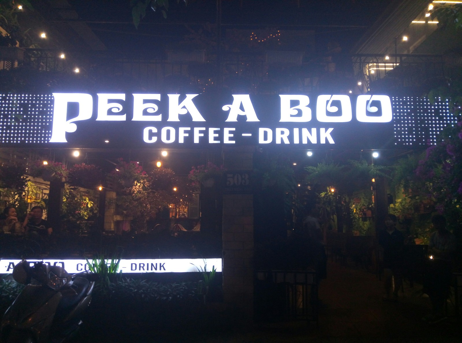 Coffee shop in Vietnam - Travels, Vietnam, Cafe, Peekaboo, Know our