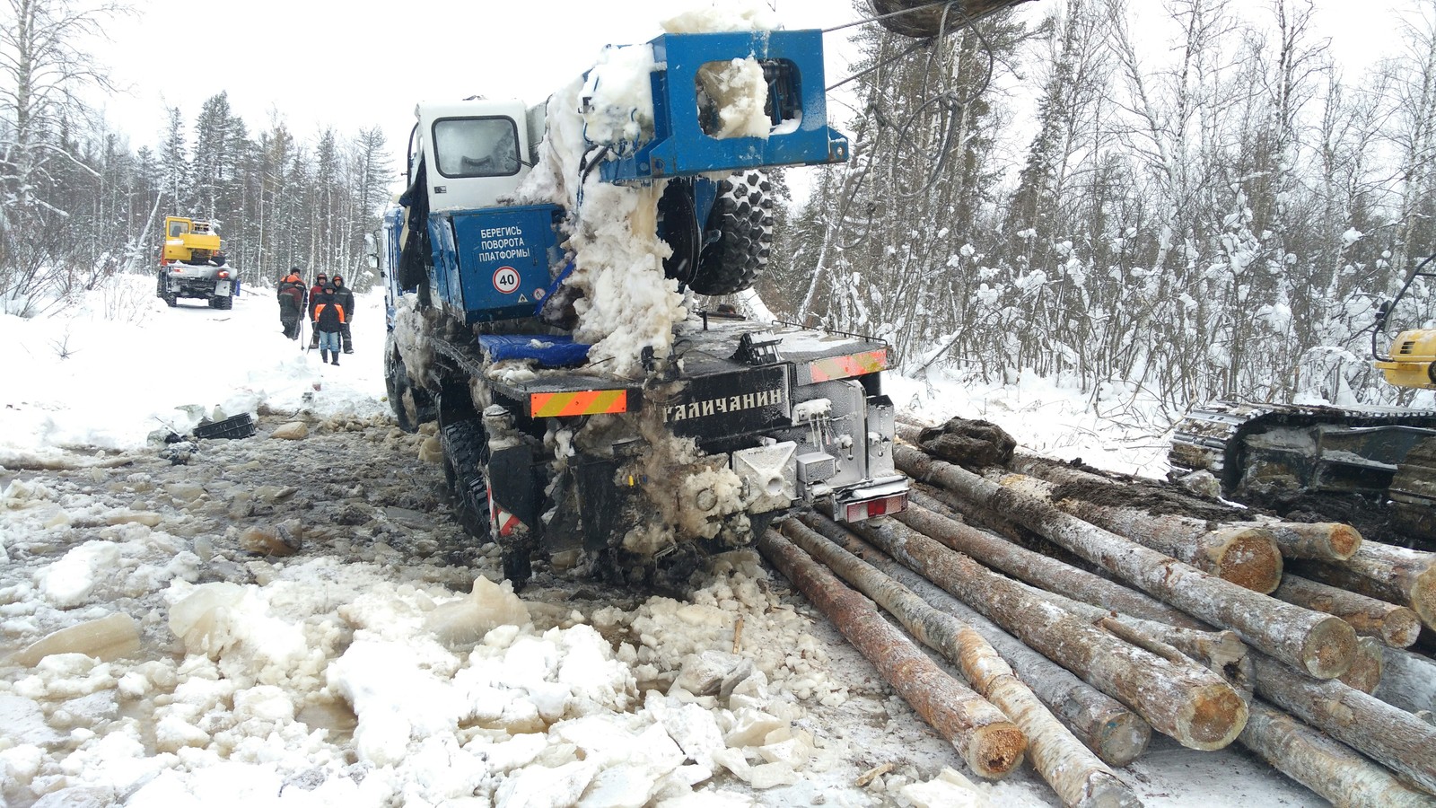 The crane is tired and lay down to rest - My, Excavator, Excavator operator, Tap, The rescue, Work