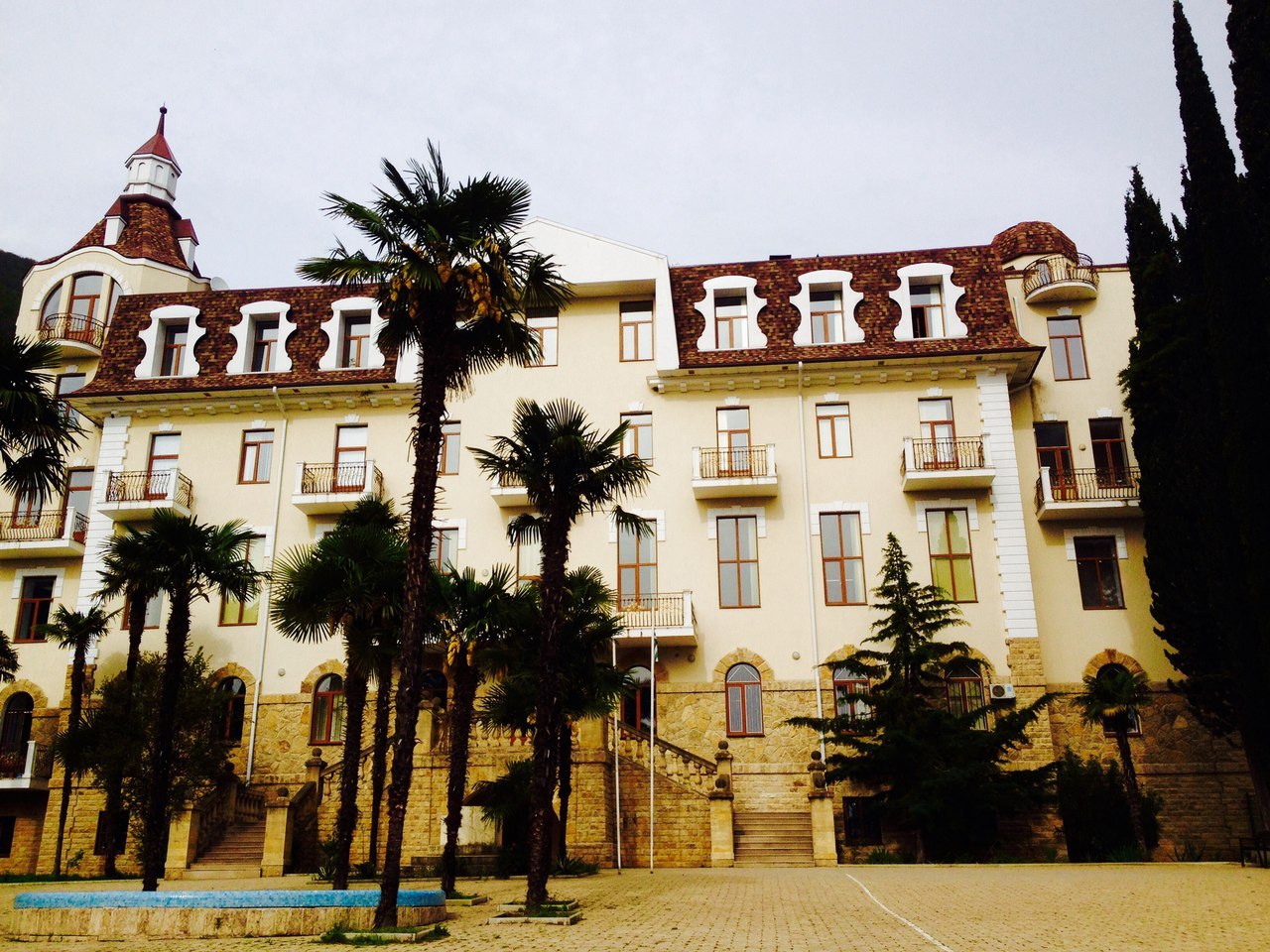 Castle? - My, School, The photo, Abkhazia