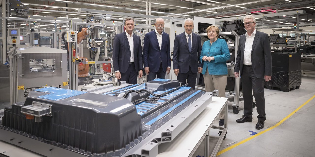 Daimler will build the world's largest battery plant for electric vehicles. - Mercedes, Germany, Electric car, Battery