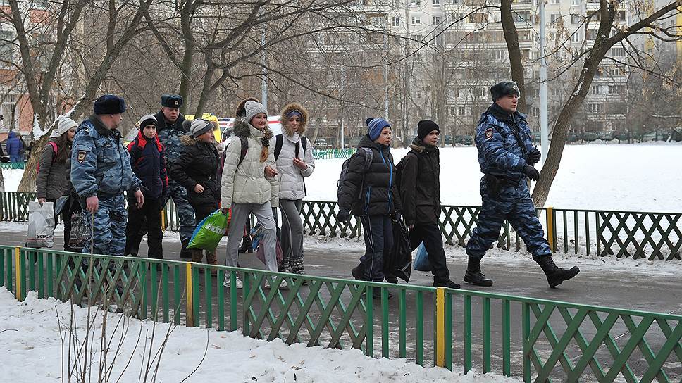 Подросткам хотят запретить участвовать в протестных акциях - Новости, Россия, Дети, Митинг, Матвиенко, Протест, Политика