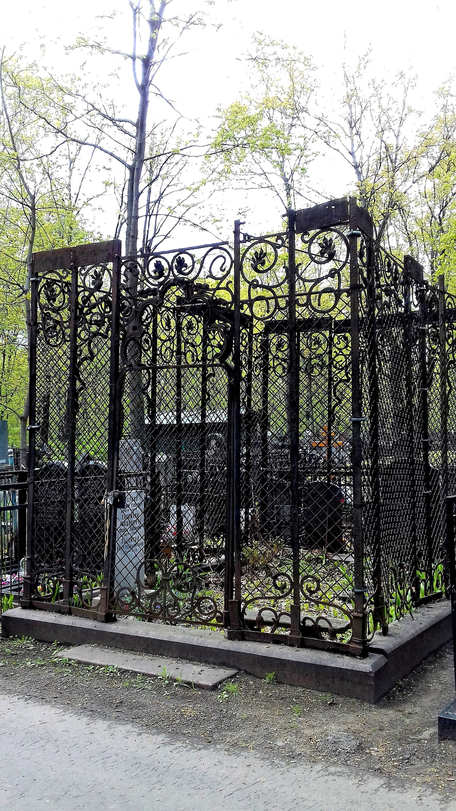 Cemetery Vagankovsky. Moscow. May 12, 2017. - My, Moscow, Cemetery Vagankovsky, May, Notes of a crazy woman, , Longpost