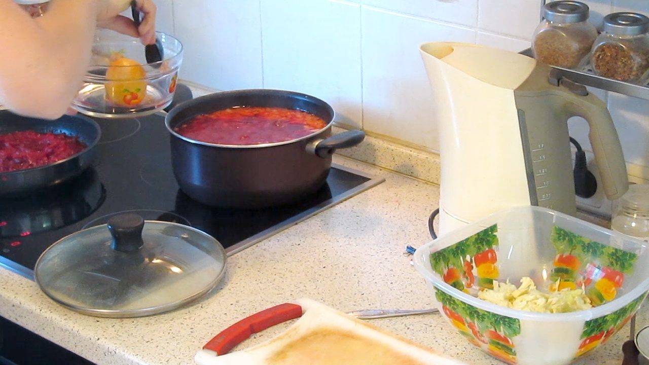 001. Our favorite borscht - My, Rumkin, , Borsch, First meal, Soup, , Yummy, Longpost, Video