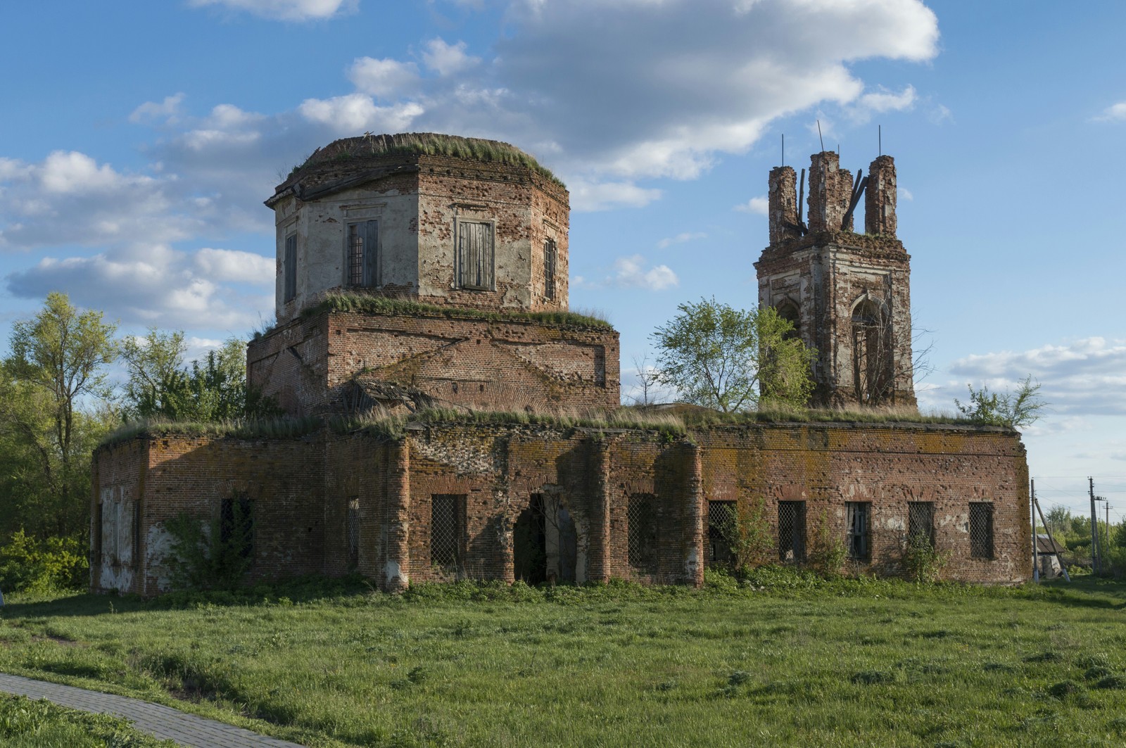 Немного полуразрушенных церквей - Моё, Фотография, Церковь, Разрушенные церкви, Путешествия, Глубинка, Длиннопост, Провинция