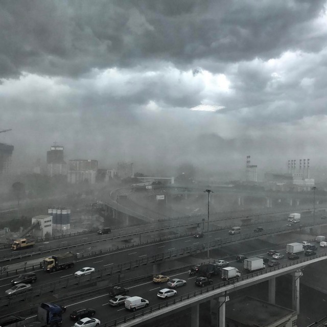 Apocalyptic... - Moscow, Hurricane, Rain, The clouds