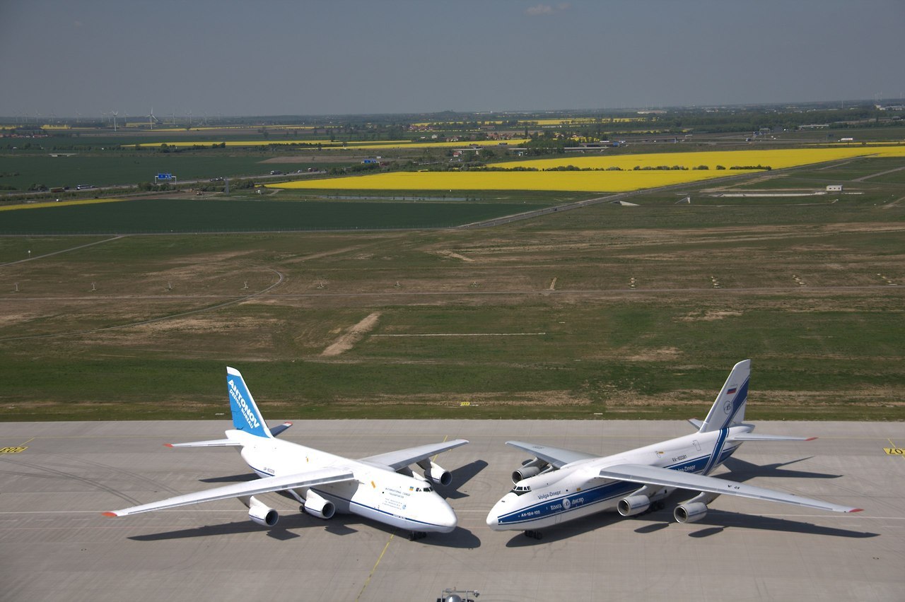 Two brothers - Aviation, An-124 Ruslan, Airplane