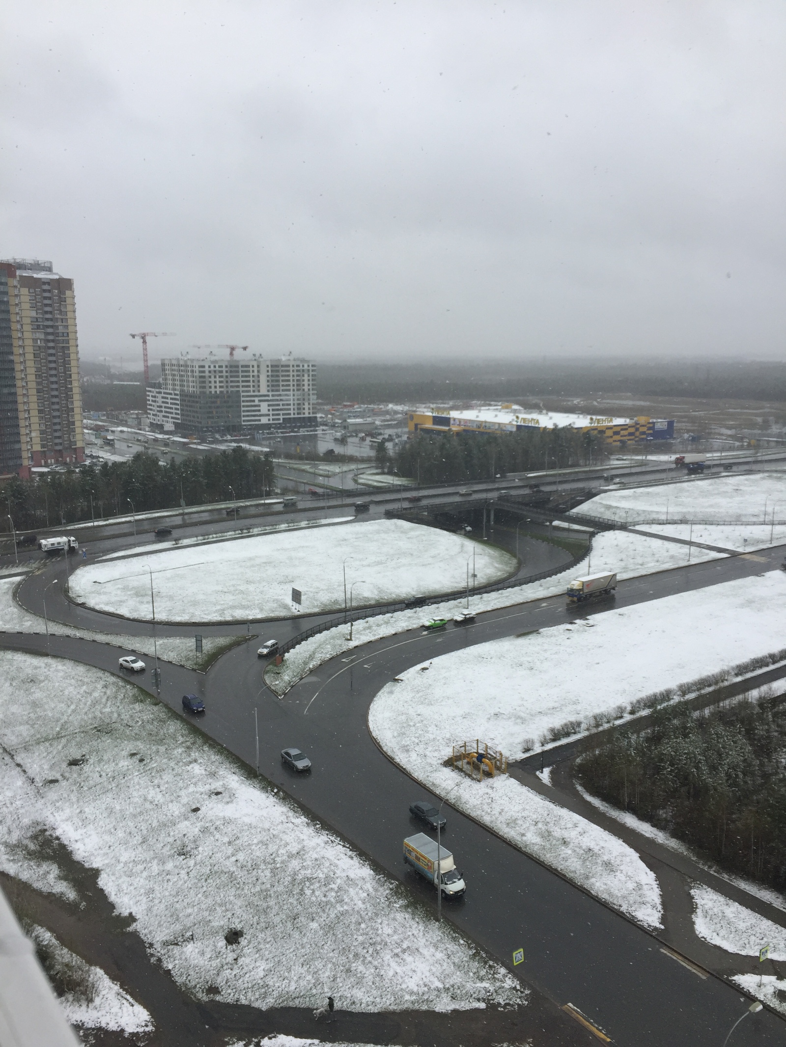 May 30 in Surgut. As my grandfather said: You get paid a premium for this, so be patient. - My, Surgut, The end of the world, Snow, , The photo, Longpost