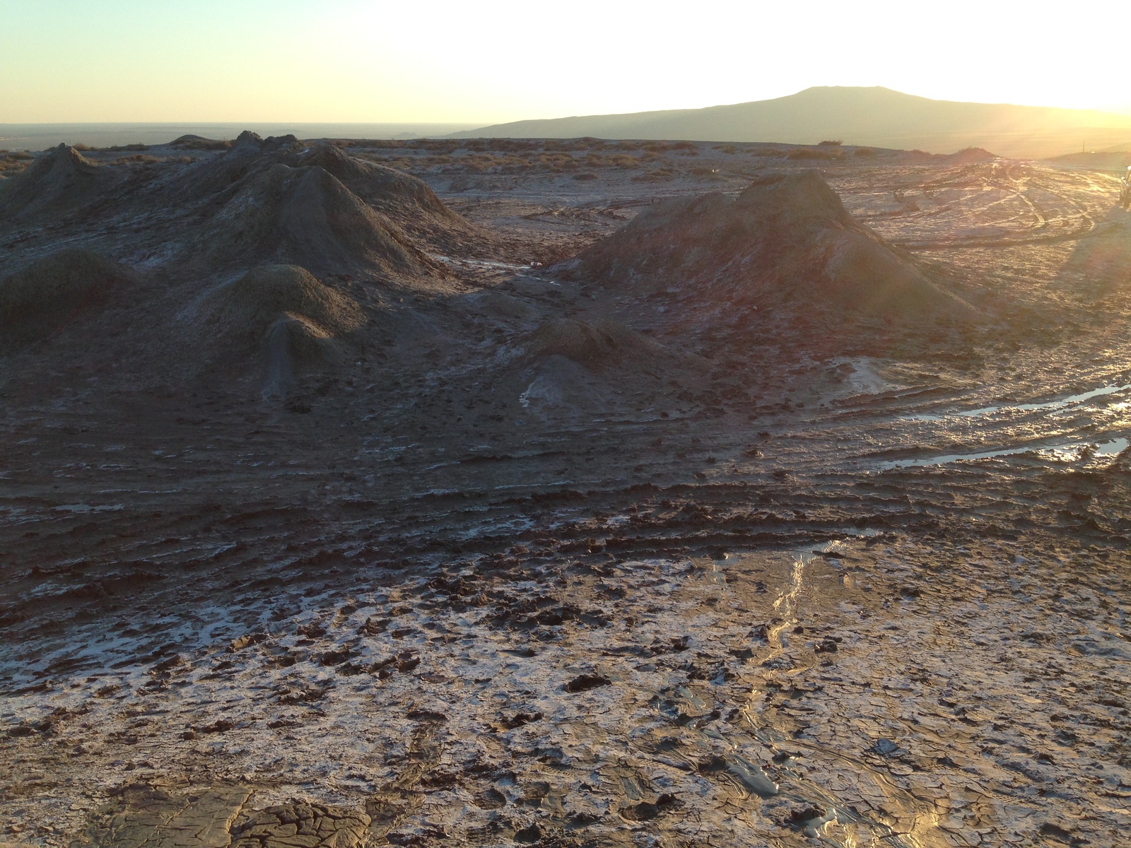 Alien landscapes of Azerbaijan - My, Baku, Azerbaijan, Travels, Travelers, Dirt, , , Geyser, Longpost