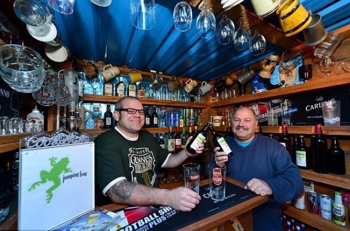 Personal pub, or a vivid example of the rational use of space - Interesting, , Great Britain, The photo, Longpost