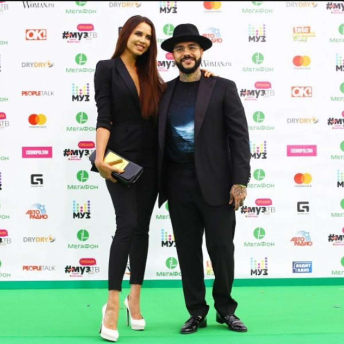 It looks like Leps did bite Timati while the clips were filmed - music tv award, Timati, Russian rap