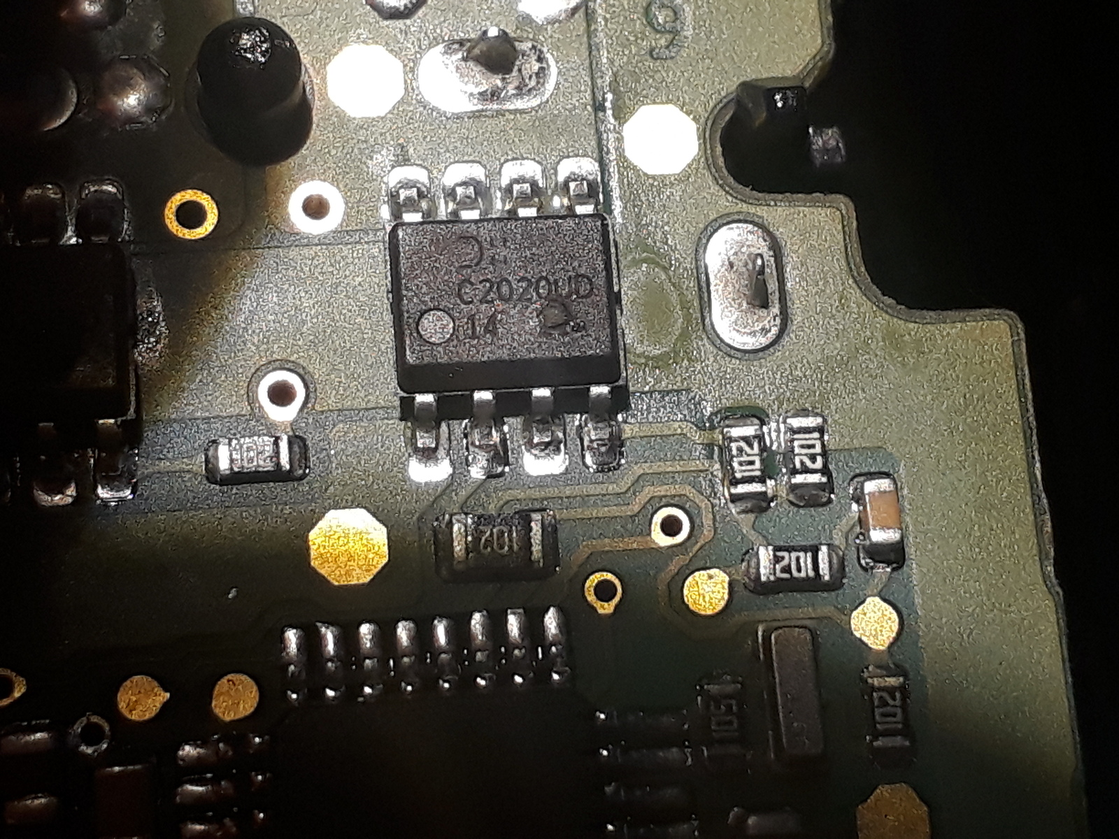 Help))) 2 microcircuits on the razor burned out, what are they called correctly and maybe there is someone who can fix it ??? - Repair of equipment, Help me find