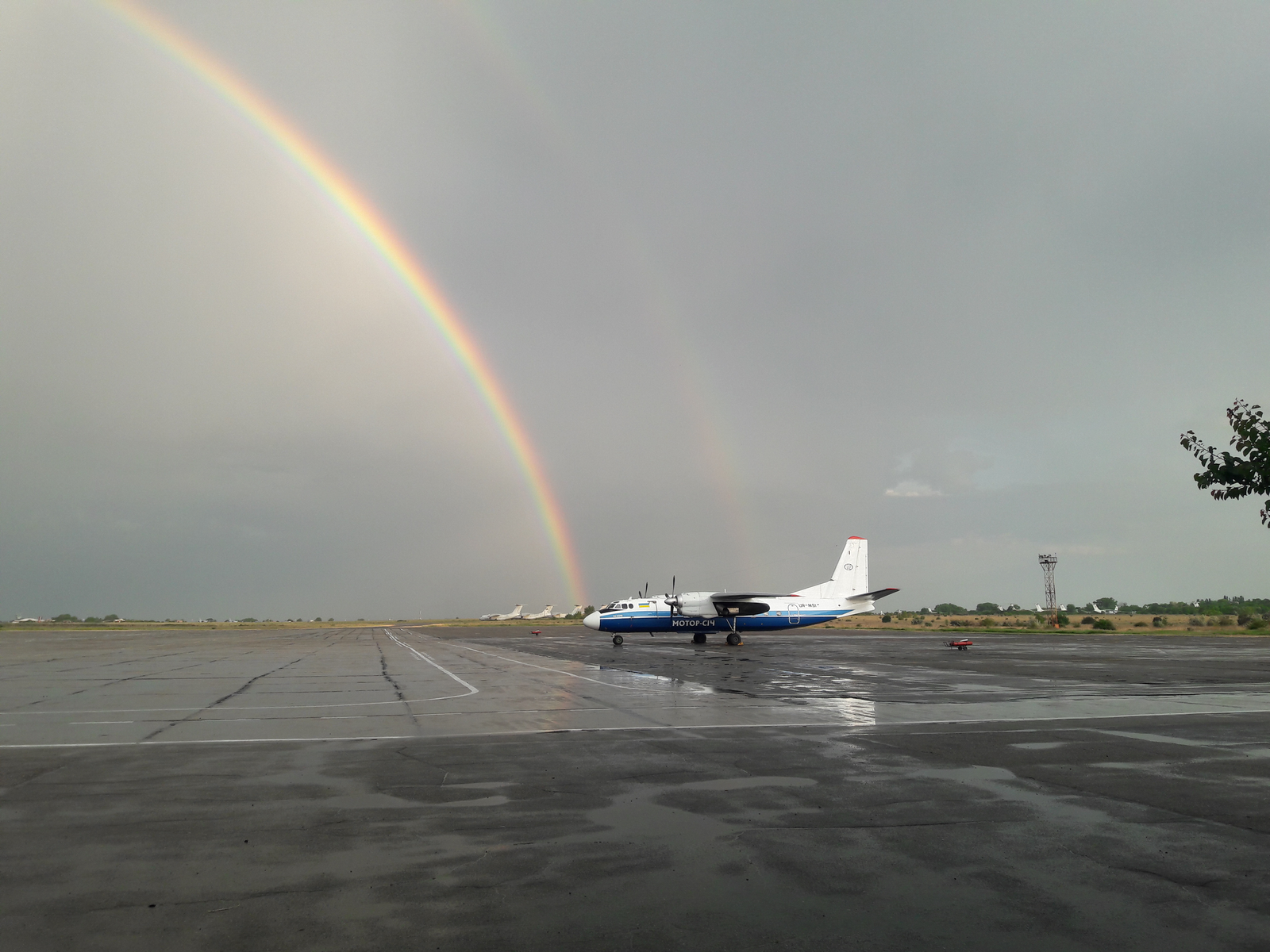 Rainbow - My, Rainbow, The airport, Airplane, Longpost, 