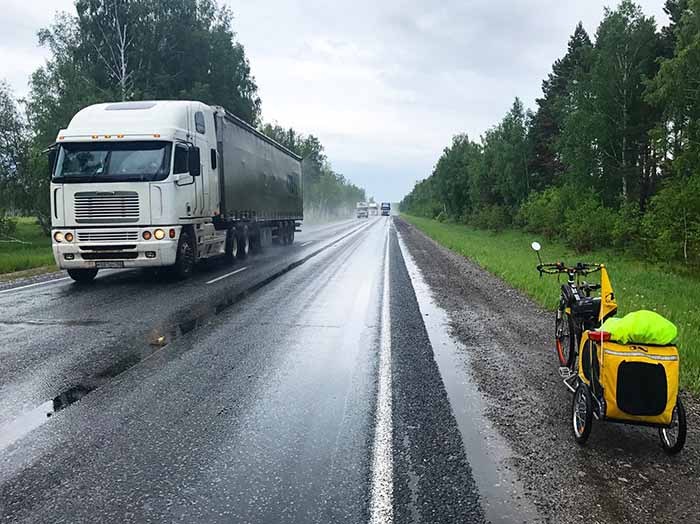 Cyclist chased by angry truckers - Travels, A bike, Bike trip, Travel, news, Travelers, Longpost