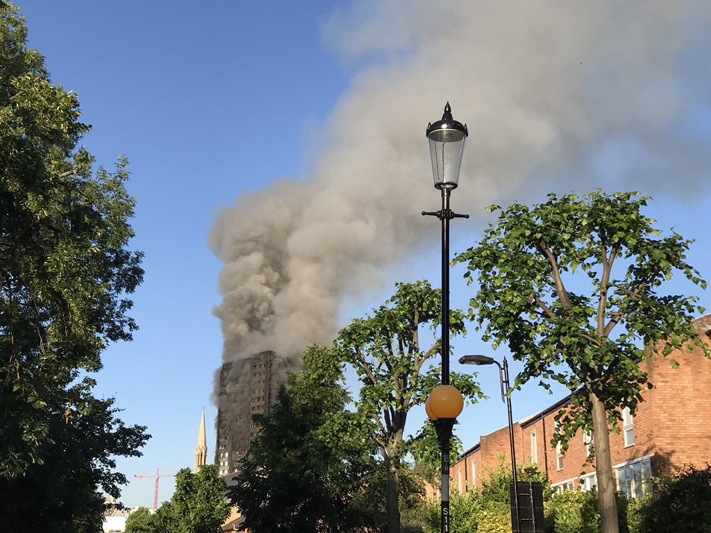 Tonight, a 24-storey residential building caught fire in London. - Fire, London, Catastrophe, , England, Great Britain, Longpost