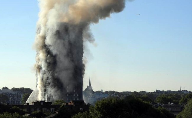 Tonight, a 24-storey residential building caught fire in London. - Fire, London, Catastrophe, , England, Great Britain, Longpost