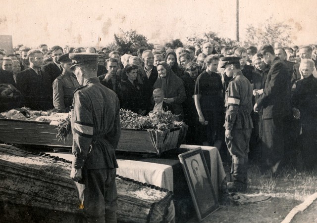 Club History of Magnitogorsk. NOSOV, WHICH WE DID NOT KNOW - BBC, Magnitka, Magnitogorsk, Metallurgist, Funeral, Longpost, Longtext, Old photo