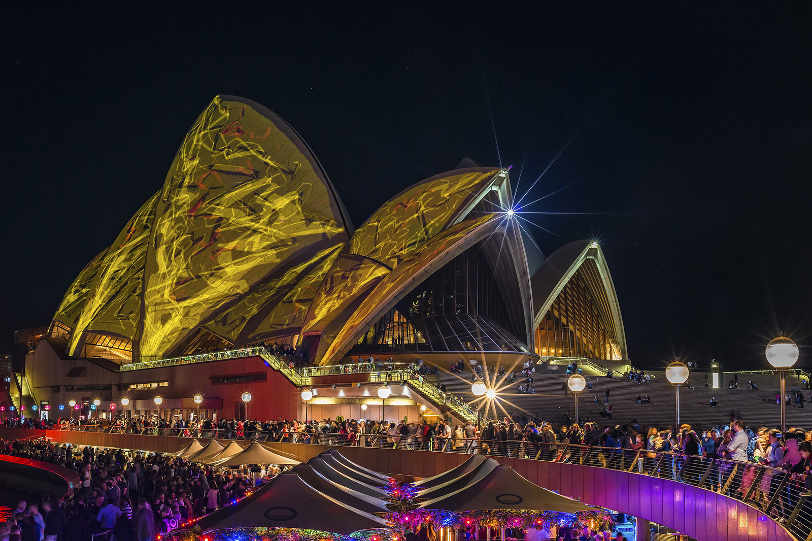 Sydney Opera House during the Vivid Sydney Festival. Part 2 (2015-2017) - The photo, Sydney Opera House, Sydney, The festival, Backlight, Color, Longpost