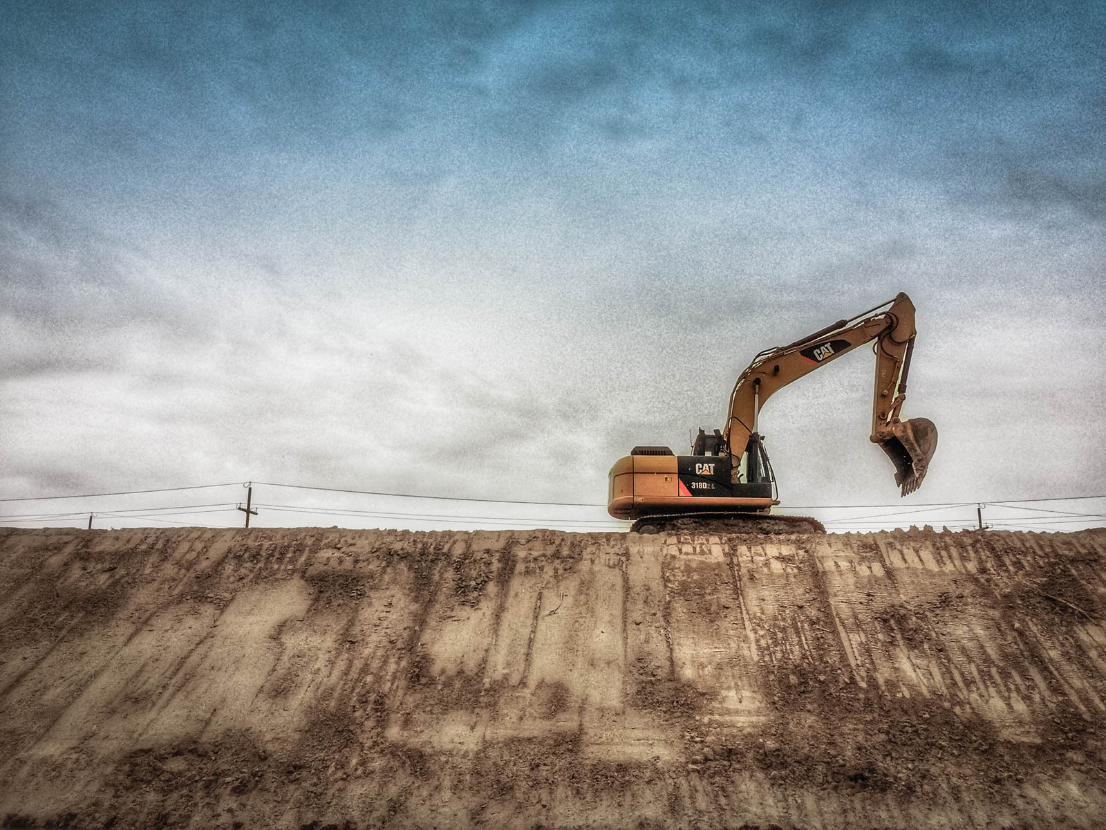 Everyday life of a tractor driver. - My, Work, Excavator, Caterpillar, North, Longpost