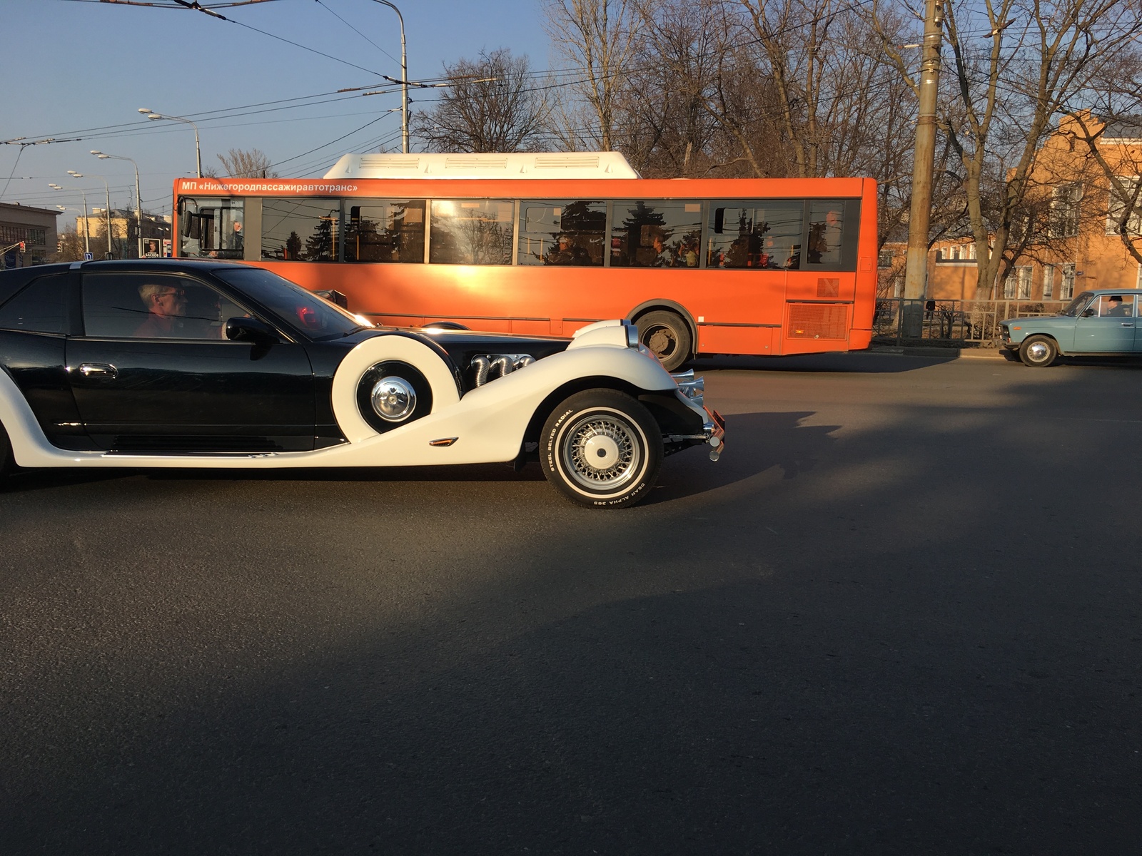 On the roads of Nizhny Novgorod... - My, Nizhny Novgorod, My, Road, Car, Retro, Mitsuoka Le-Seyde, Noticed, Japan