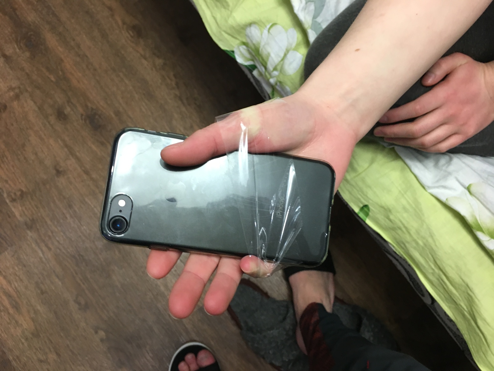 When you bought an iphone 7 and you dropped it 2 times... - My, My, , Dropped, Scotch, iPhone