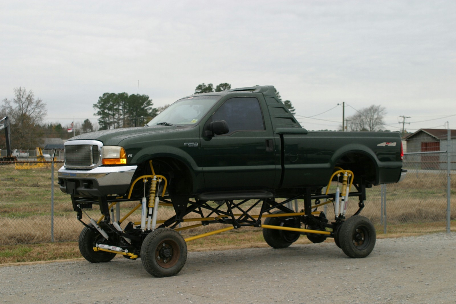 When you can't find the right tire size - Monster truck, Car, Tires, Size matters, Unusual, Reddit